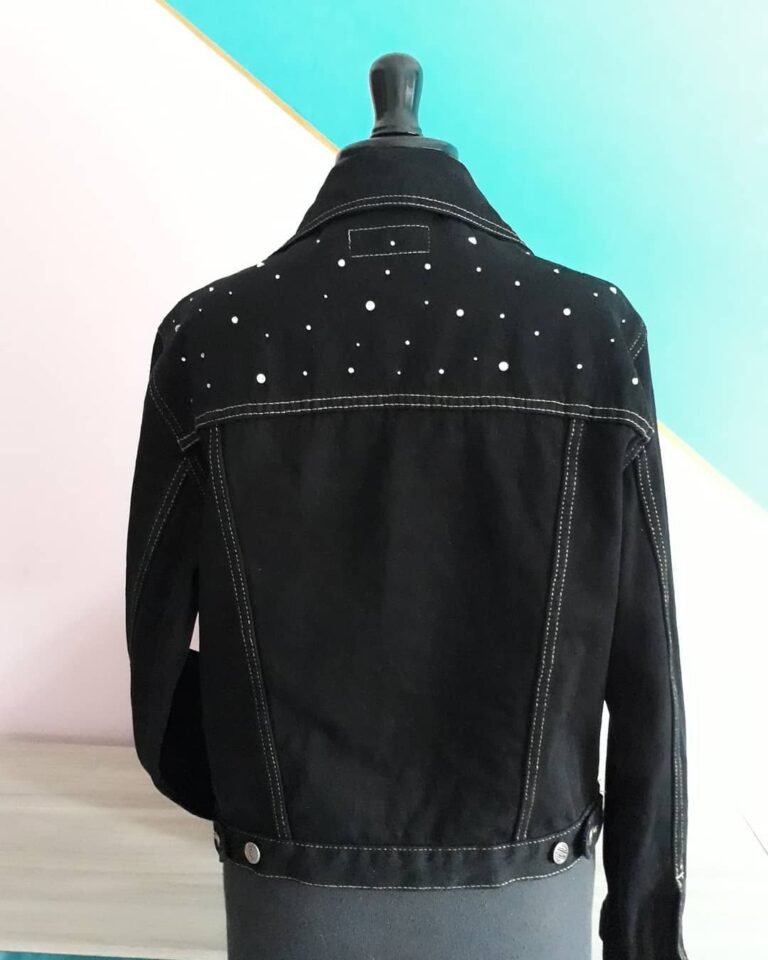 Chaqueta Negra con Strass - Imagen 3