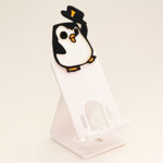 Portacelular Pengu con Sombrero - Imagen 4