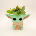 Porta lápices / Macetero Baby Yoda - Imagen 2